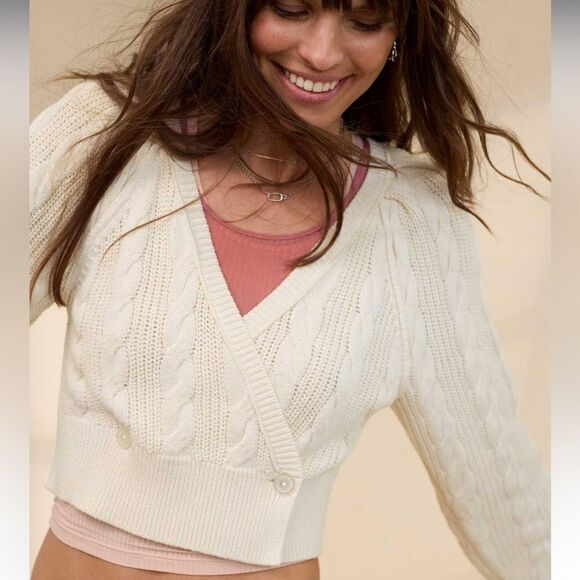 aerie Sweaters - NWT Aerie Cable Wrap Cardigan Top in Natural Size Small